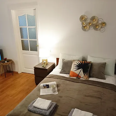 Old Town Sunny Bee Prime Location Appartamento