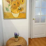 Old Town Sunny Bee Prime Location דירה *
